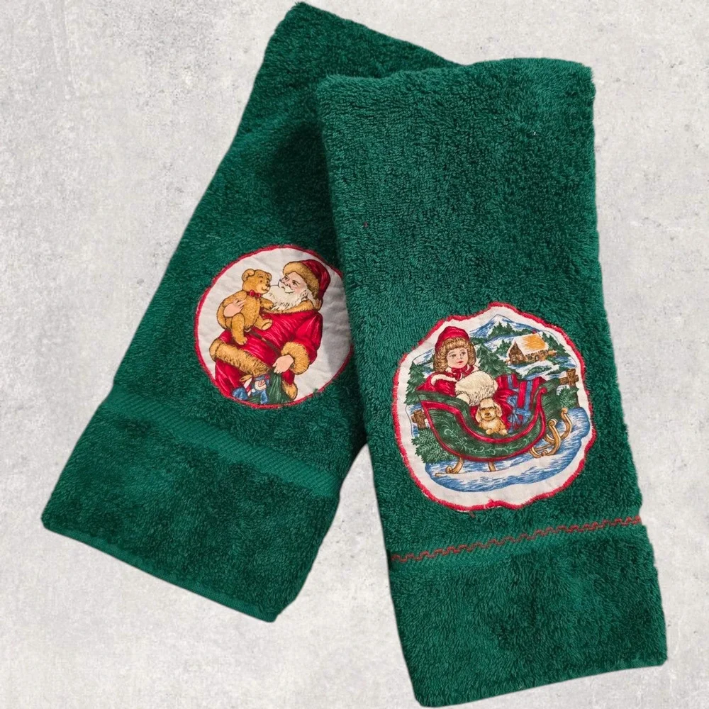Vintage Cannon Royal Family Christmas Hand Towels Set of 2‎ Green Hand Appliquéd